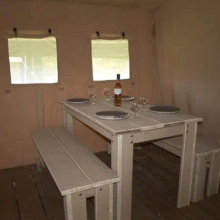 Domaine Saint Esselin Larreule