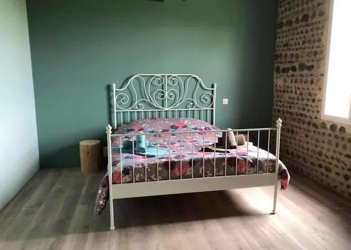 Domaine Saint Esselin Larreule